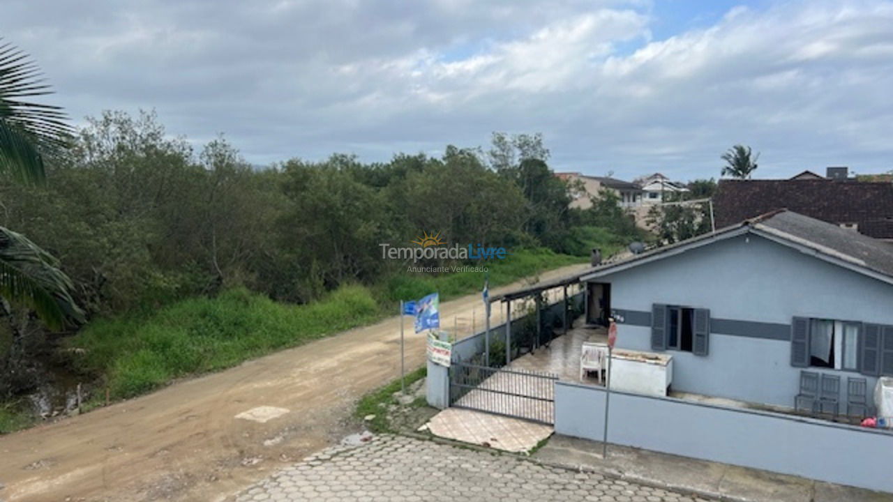 Casa para aluguel de temporada em São Francisco do Sul (Enseada)