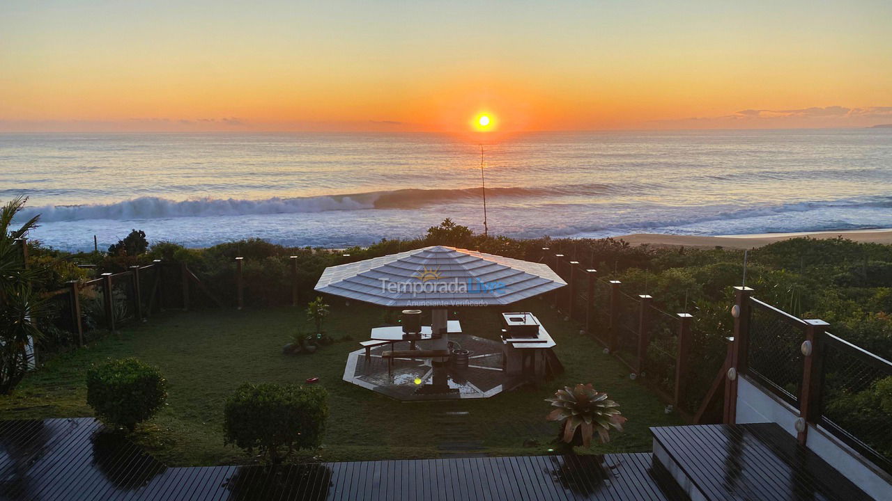 Casa para alquiler de vacaciones em Balneário Camboriú (Praia do Estaleirinho)