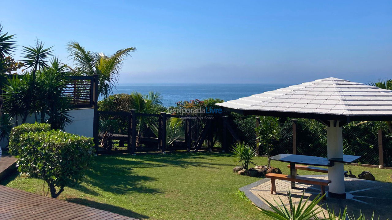 Casa para alquiler de vacaciones em Balneário Camboriú (Praia do Estaleirinho)