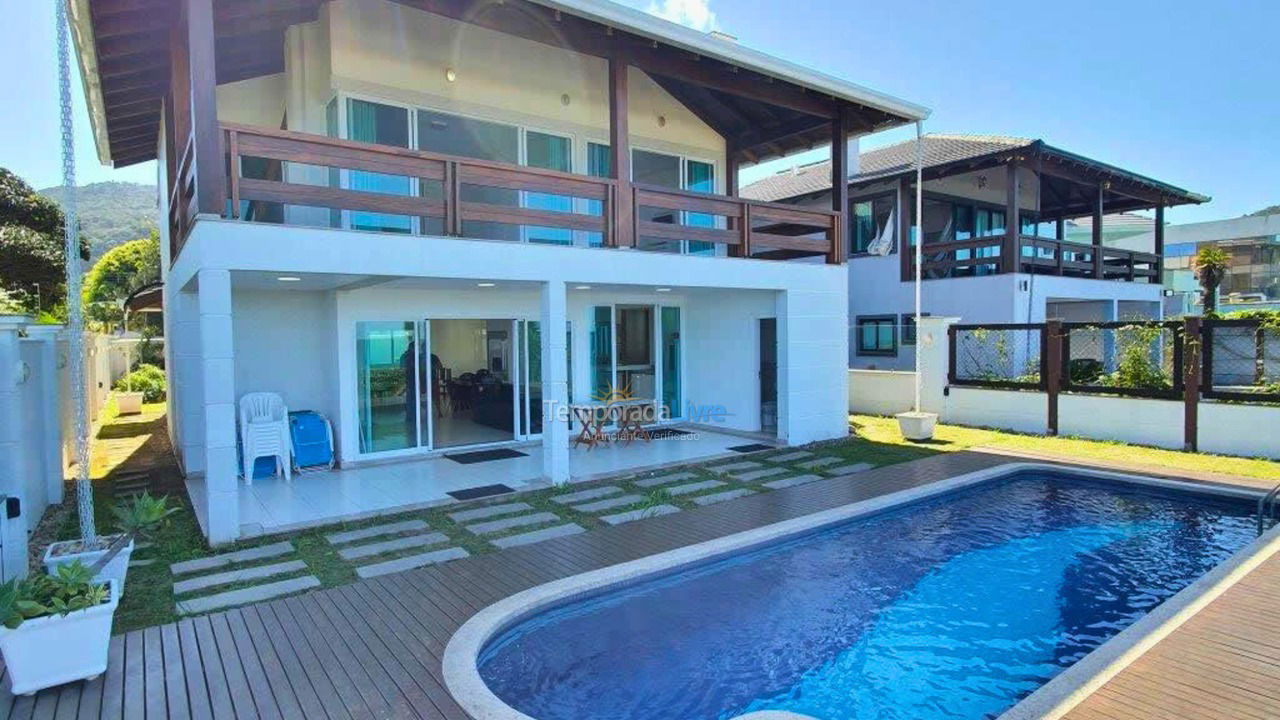 Casa para alquiler de vacaciones em Balneário Camboriú (Praia do Estaleirinho)