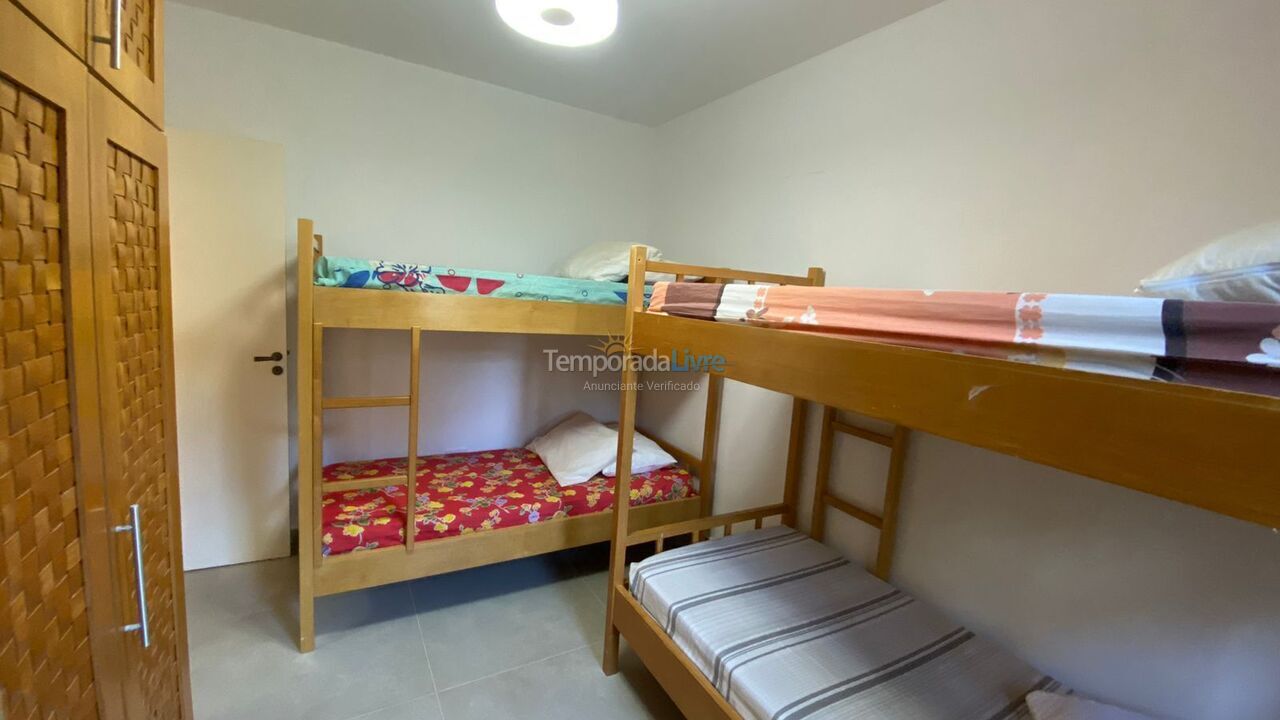 Apartamento para aluguel de temporada em Ubatuba (Praia das Toninhas)