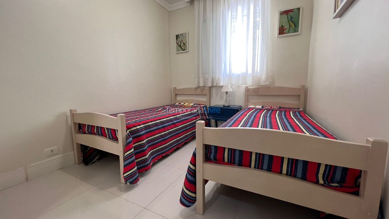 Apartment for vacation rental in Guarujá (Astúrias)