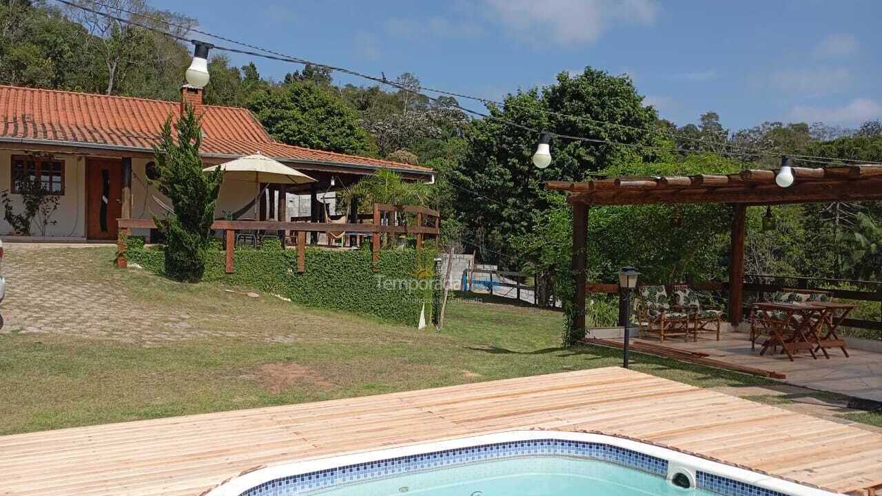 Ranch for vacation rental in Suzano (Palmeiras)