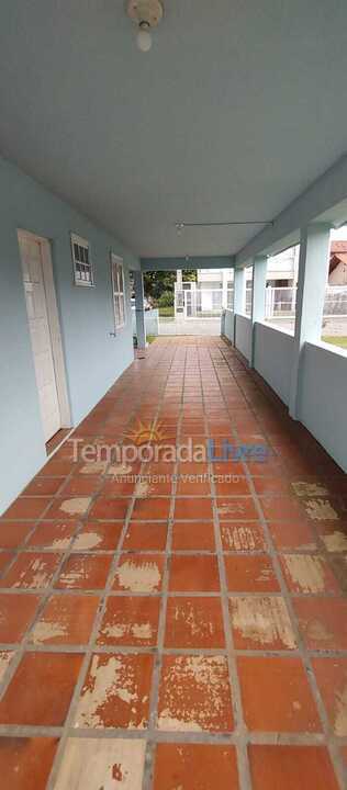 Casa para alquiler de vacaciones em São Francisco do Sul (Ubatuba)