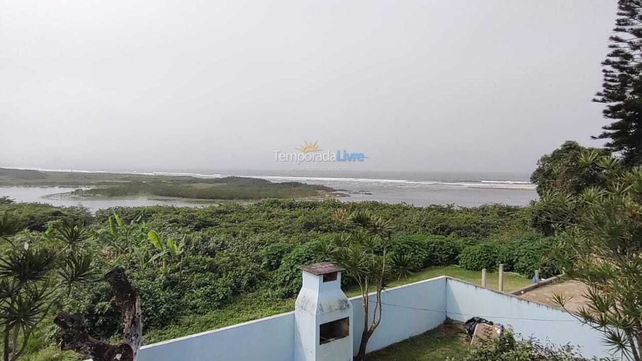 Casa para alquiler de vacaciones em São Francisco do Sul (Ubatuba)