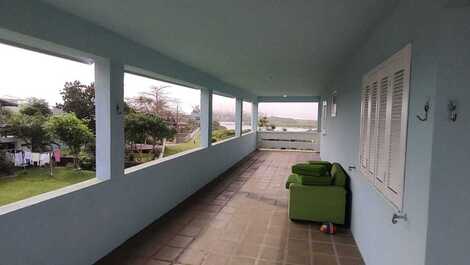 Beautiful sea view townhouse, 4 bedrooms with AC, WI-FI, barbecue