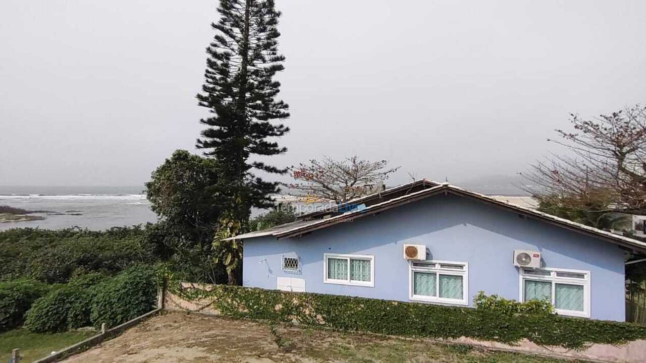 Casa para aluguel de temporada em São Francisco do Sul (Ubatuba)