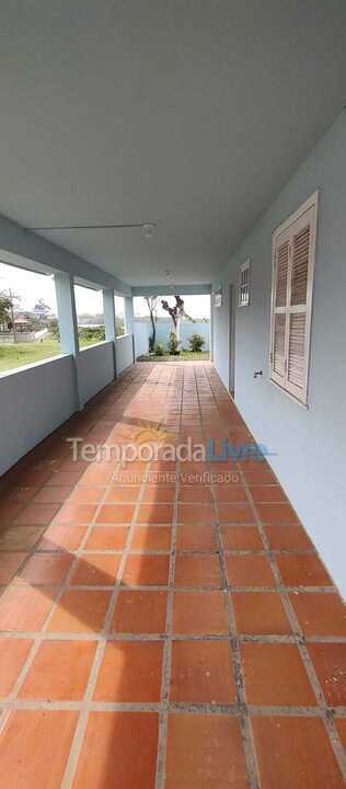 Casa para alquiler de vacaciones em São Francisco do Sul (Ubatuba)