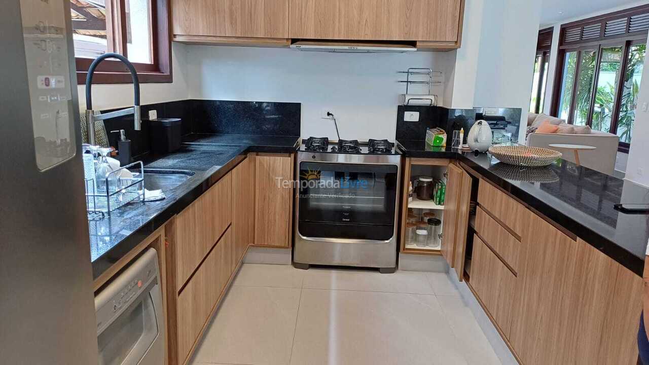 House for vacation rental in São Sebastião (Praia da Baleia)