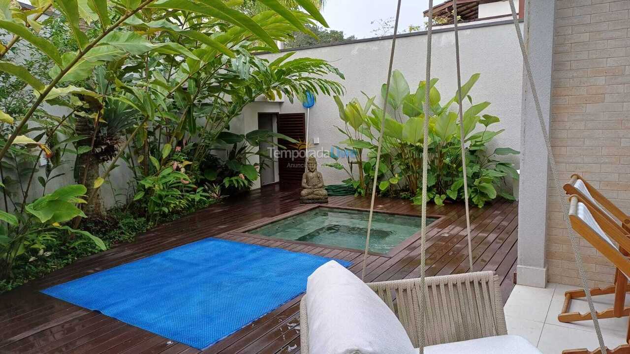 Casa para alquiler de vacaciones em São Sebastião (Praia da Baleia)