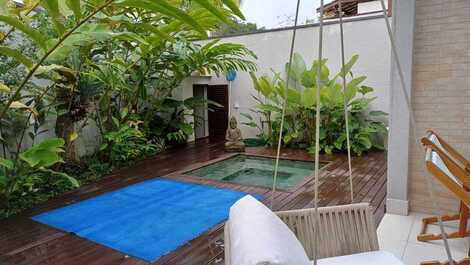 HOUSE AVAILABLE IN PRAIA DA BALEIA.