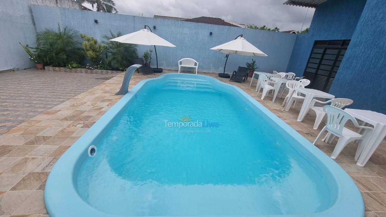 Casa para aluguel de temporada em Guarujá (Praia do Pernambuco)