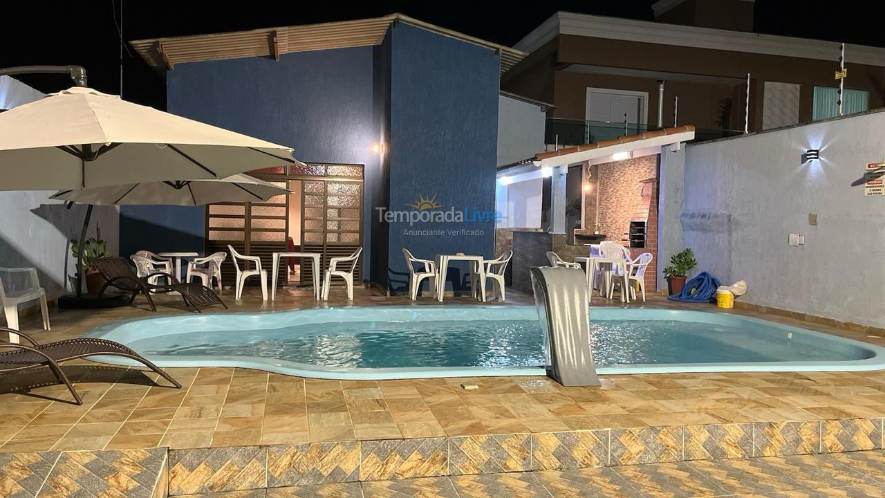 Casa para aluguel de temporada em Guarujá (Praia do Pernambuco)