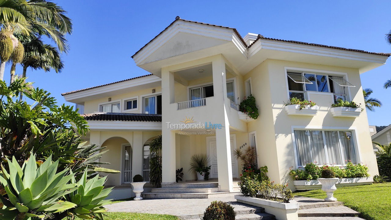 Casa para aluguel de temporada em Florianopolis (Jurerê Internacional)