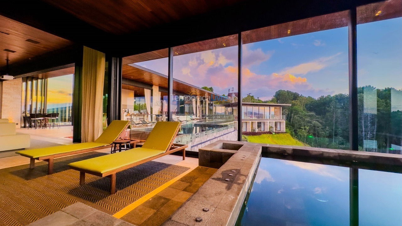 Casa para aluguel de temporada em Campos do Jordão (Horto Florestal)