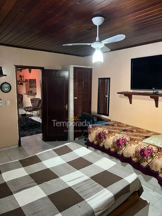 Casa para alquiler de vacaciones em Cabo Frio (Peró)