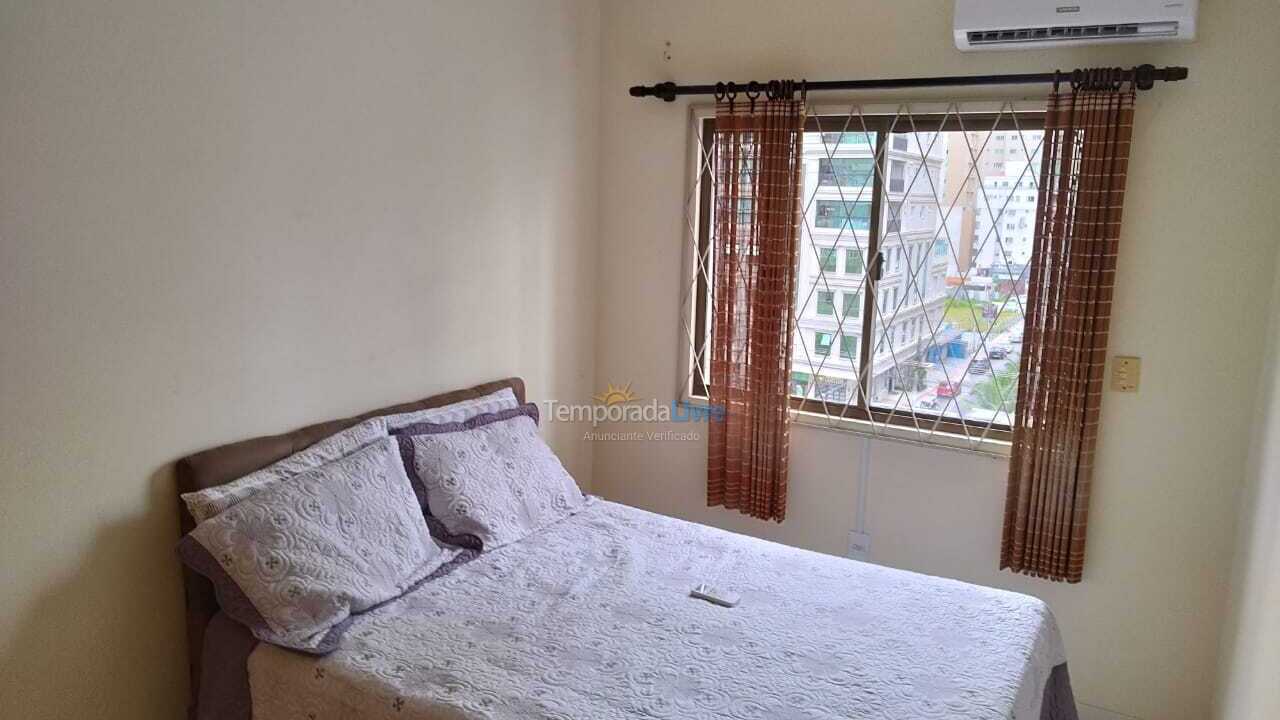 Apartamento para alquiler de vacaciones em Itapema (Meia Praia Quadra do Mar)