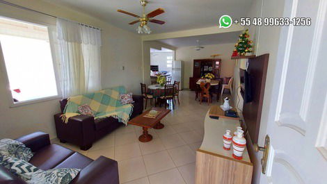 CASA na Praia dos Ingleses, 03 Dormitórios, Condominio Fechado.