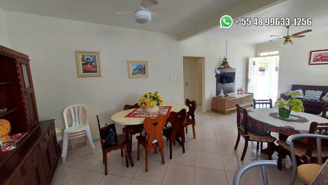 CASA na Praia dos Ingleses, 03 Dormitórios, Condominio Fechado.