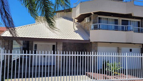 Casa para alugar em Bombinhas - Canto Grande