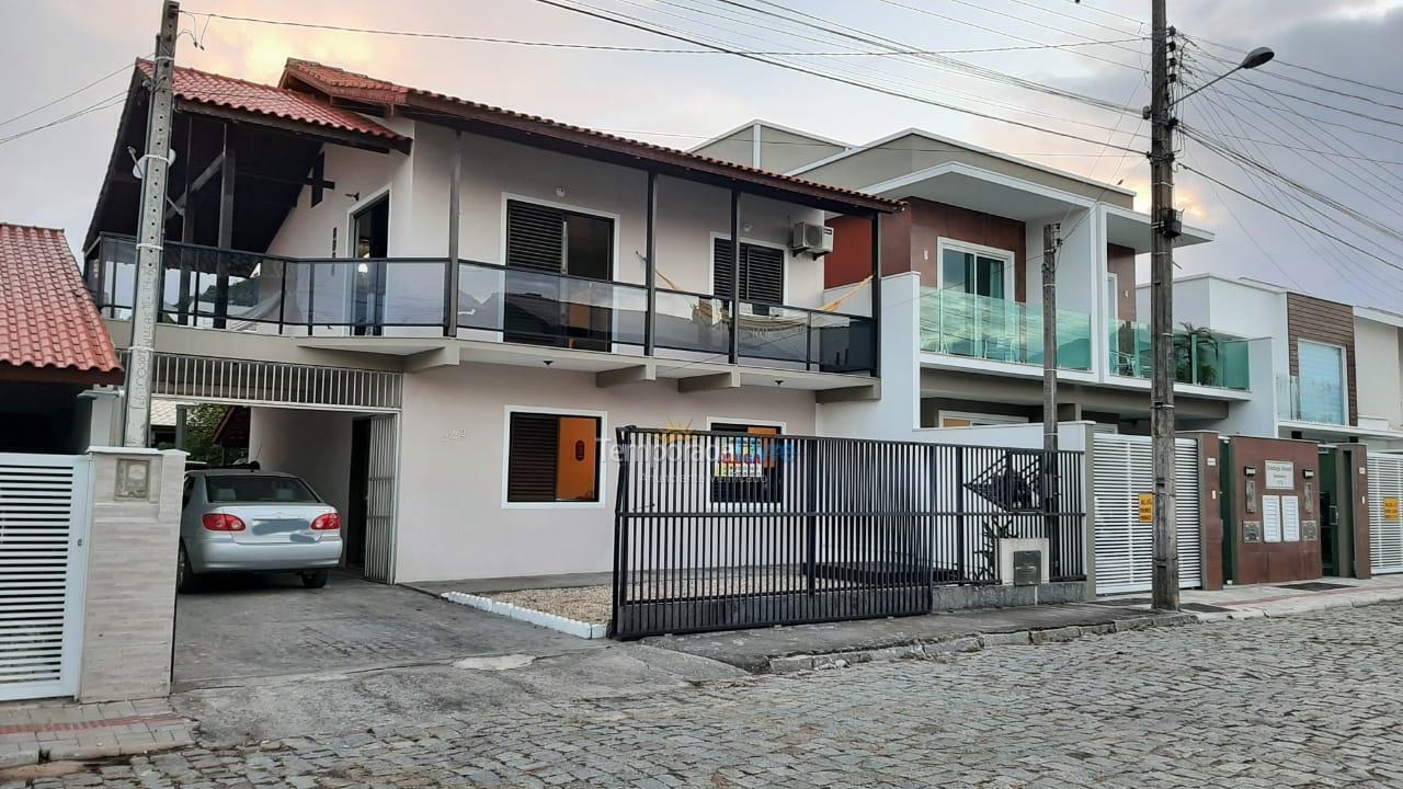 House for vacation rental in Bombinhas (Canto Grande)