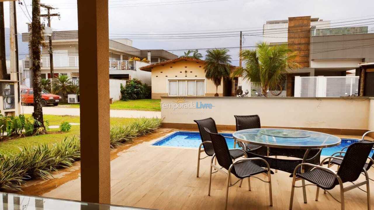 Casa para aluguel de temporada em Ubatuba (Lagoinha)