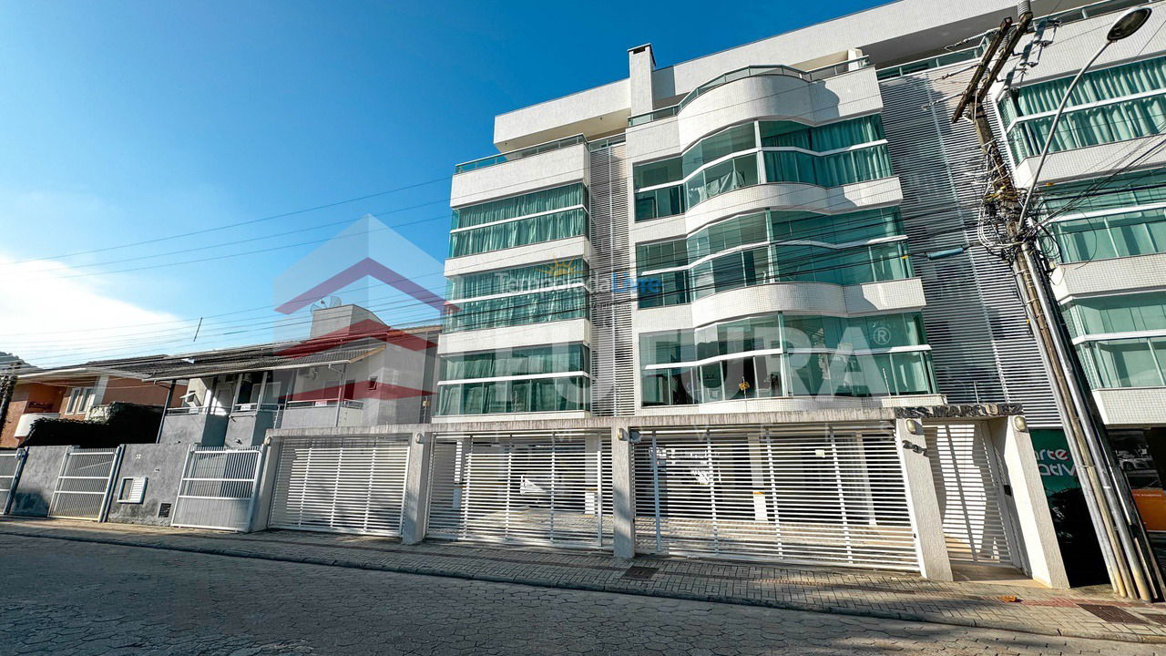 Casa para aluguel de temporada em Bombinhas (Praia de Bombas)