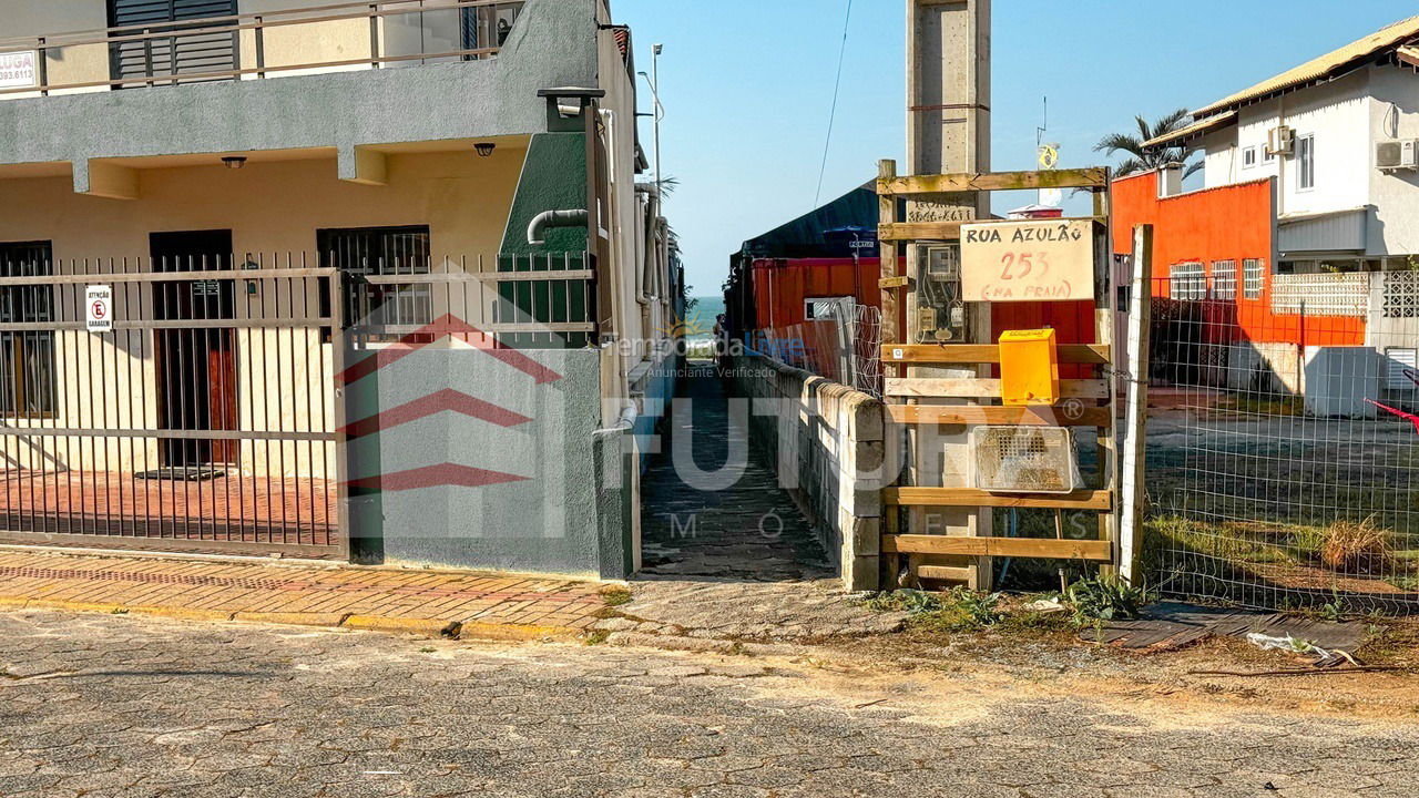 Casa para aluguel de temporada em Bombinhas (Praia de Bombas)