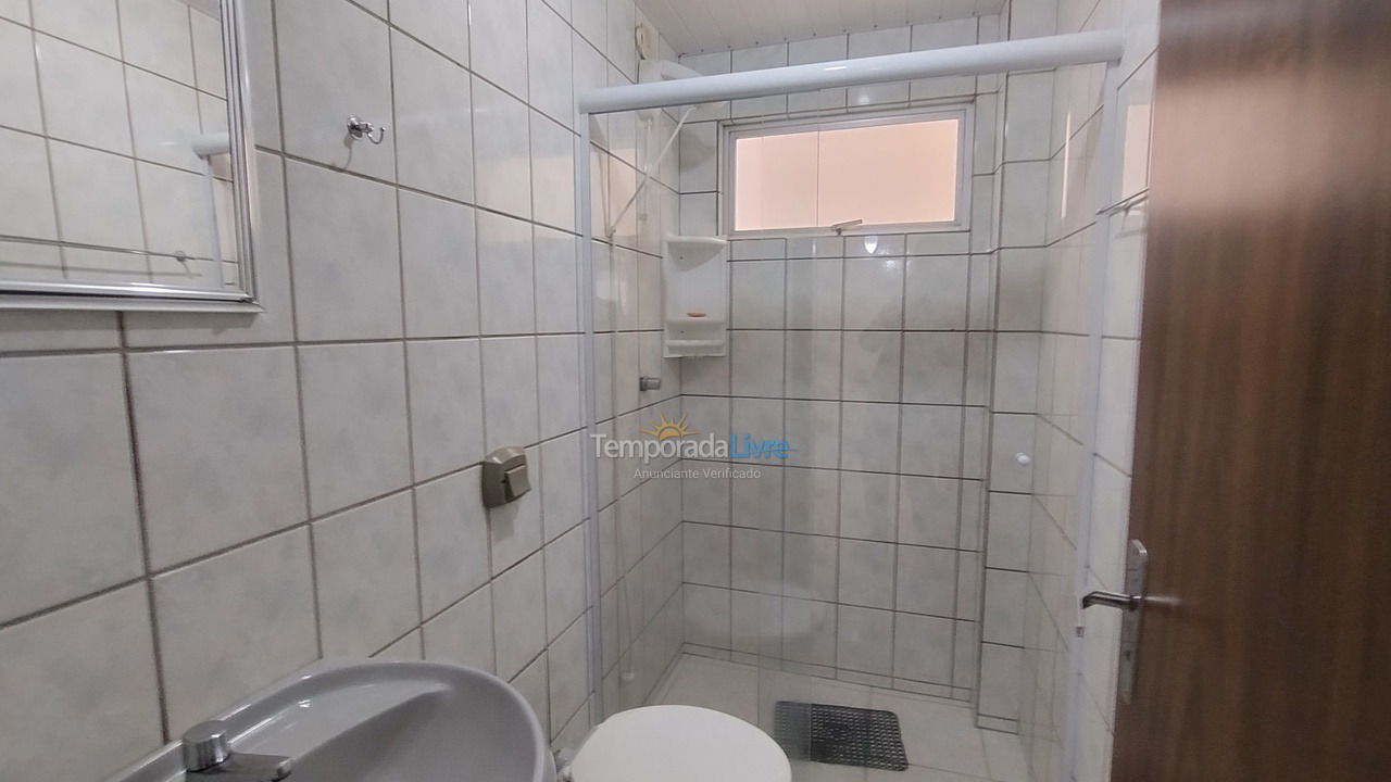 Apartamento para aluguel de temporada em Itapema (Meia Praia)