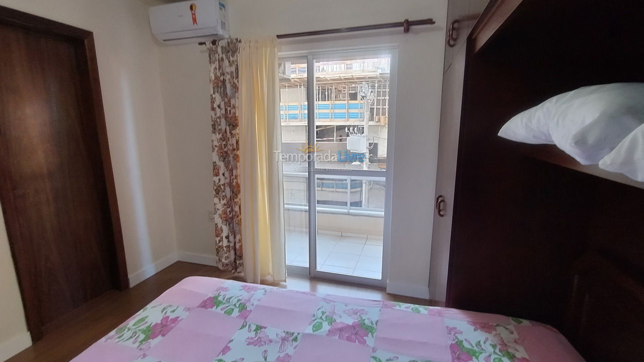 Apartamento para aluguel de temporada em Itapema (Meia Praia)