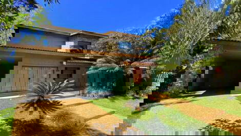 Hermosa Casa Disponible para Temporada 2024 en Riviera de São Lourenço.