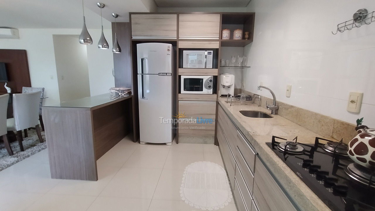 Apartamento para aluguel de temporada em Itapema (Meia Praia)