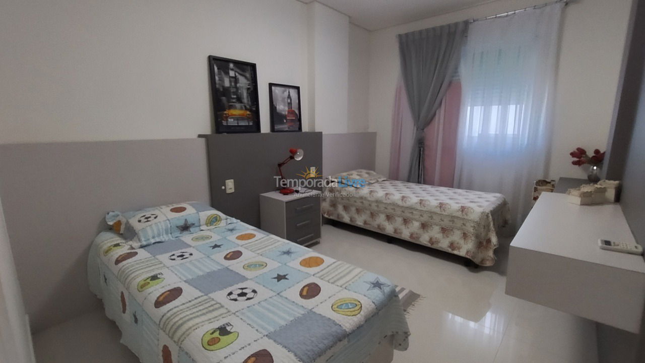 Apartamento para aluguel de temporada em Itapema (Meia Praia)