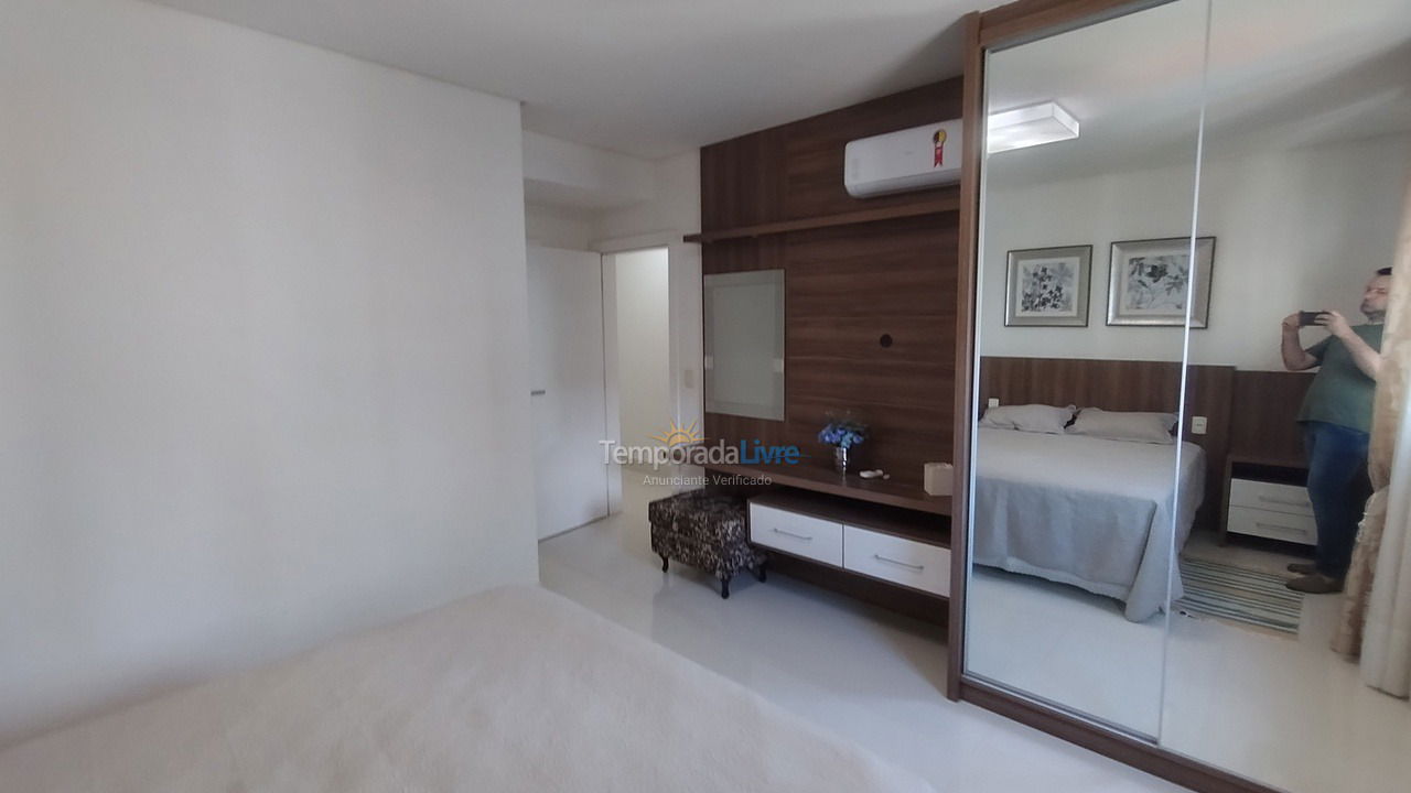 Apartamento para aluguel de temporada em Itapema (Meia Praia)