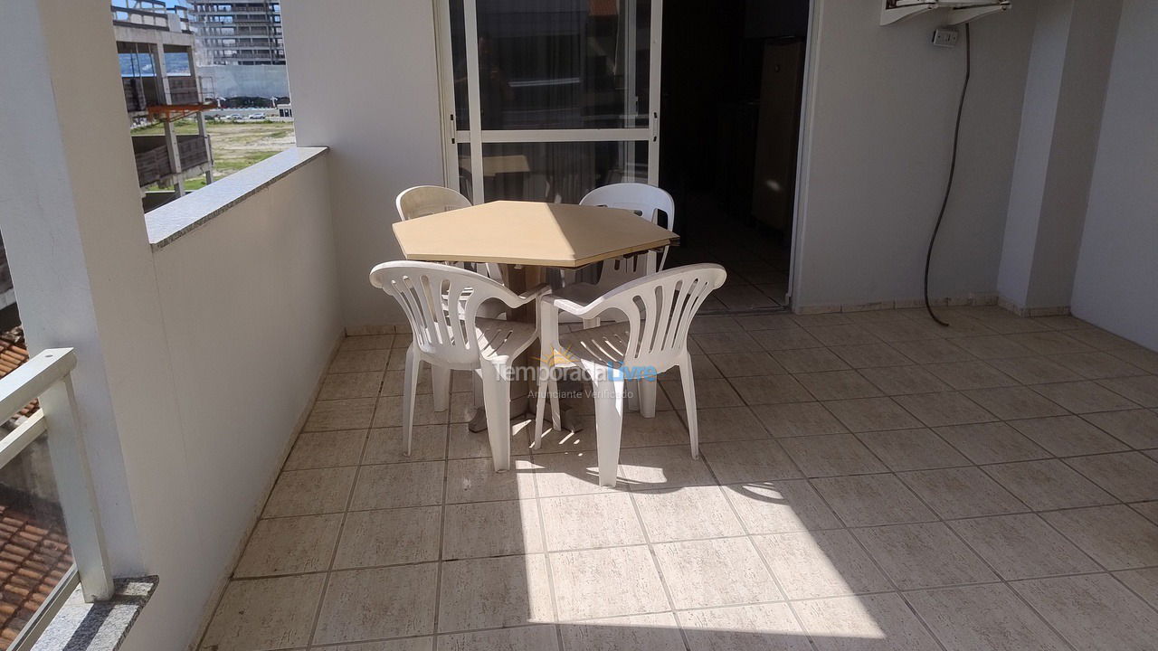 Apartamento para aluguel de temporada em Itapema (Meia Praia)