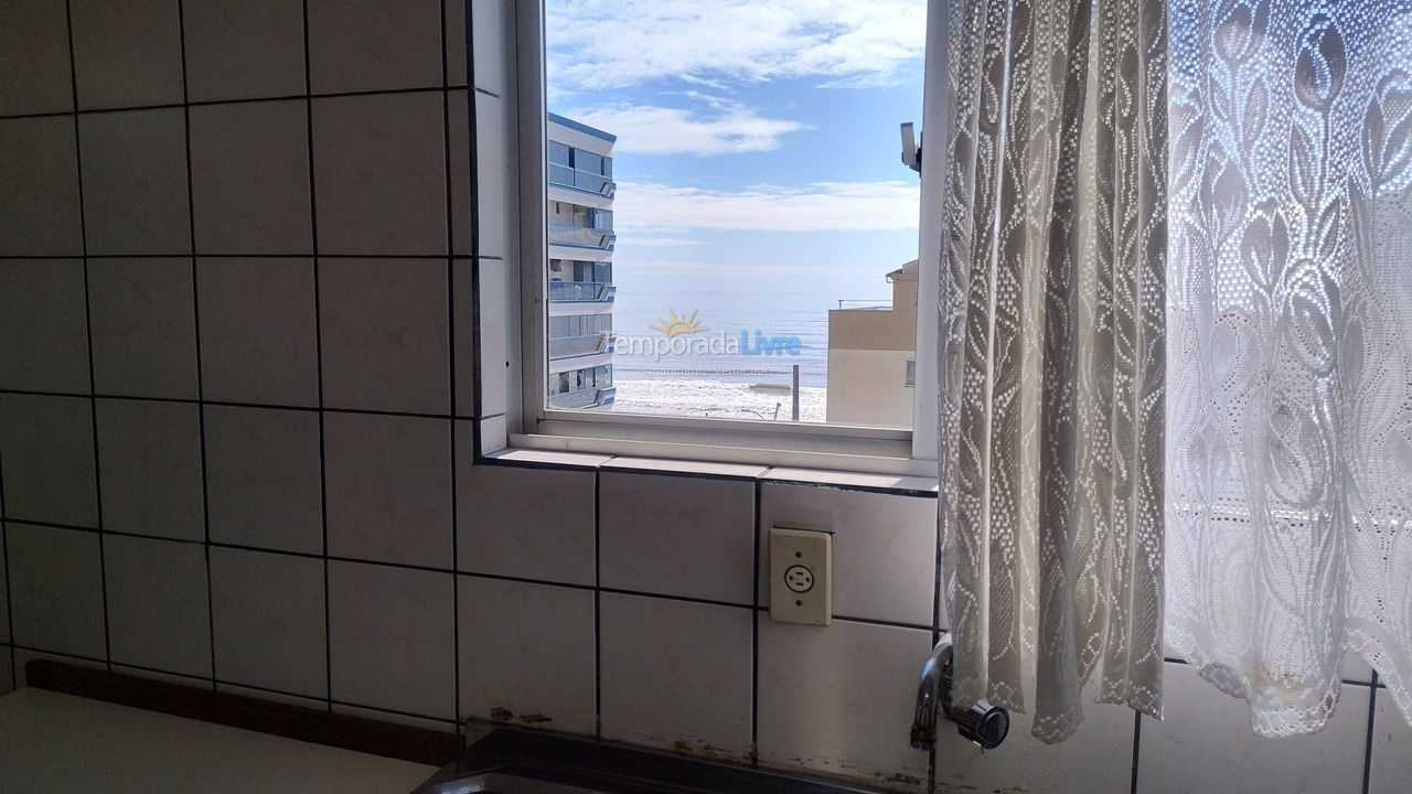 Apartamento para aluguel de temporada em Itapema (Meia Praia)