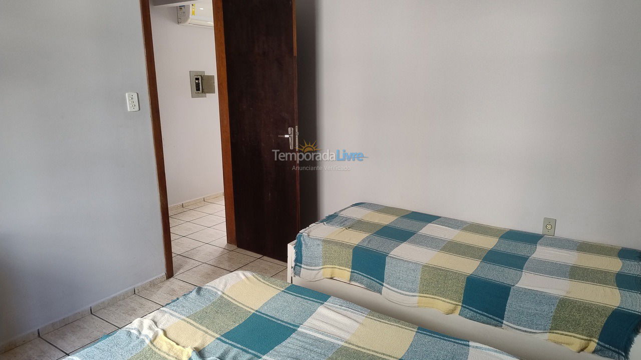 Apartamento para aluguel de temporada em Itapema (Meia Praia)