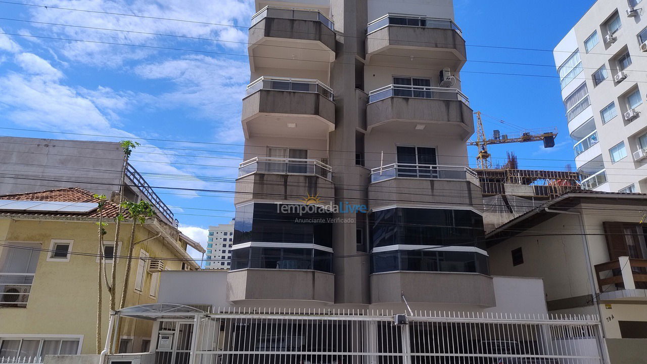 Apartamento para aluguel de temporada em Itapema (Meia Praia)