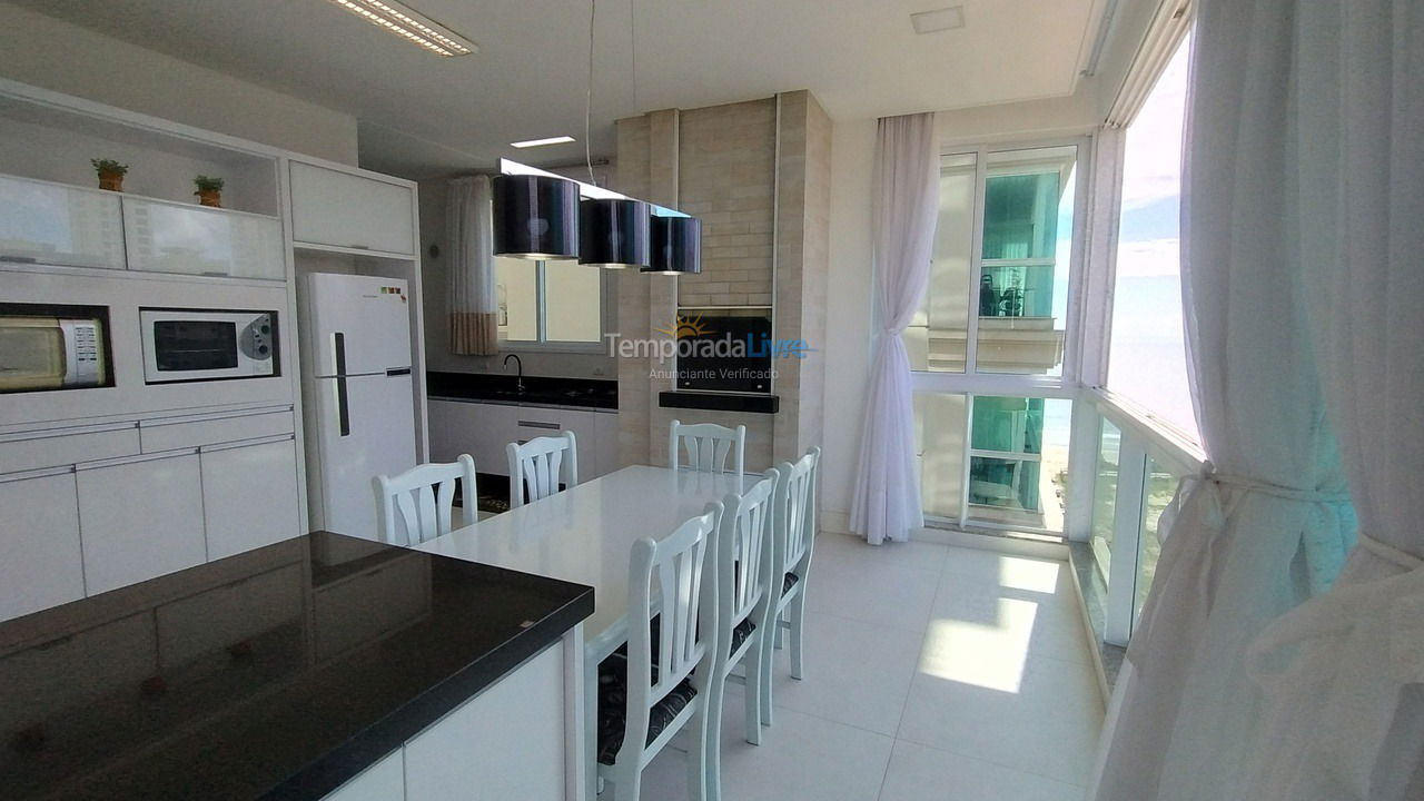 Apartment for vacation rental in Itapema (Meia Praia)