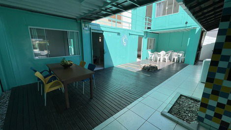 Casa com exclusividade para até 25 pessoas Mariscal Bombinhas.