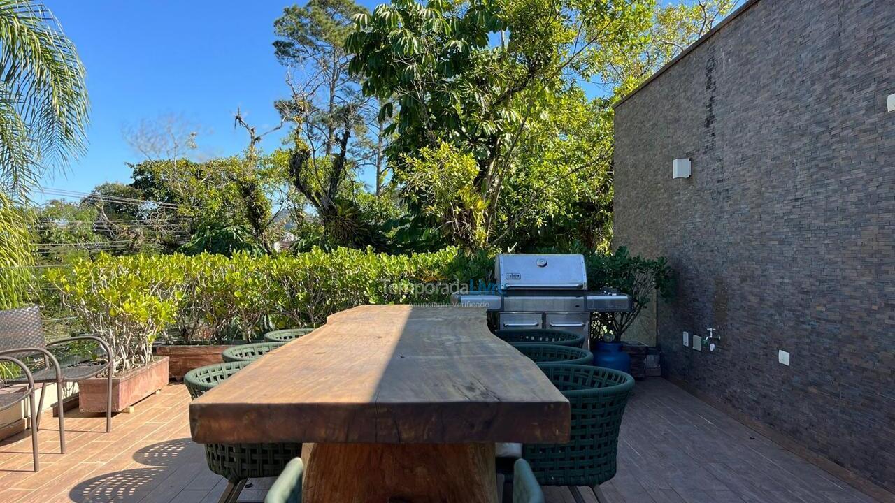 House for vacation rental in São Sebastião (Praia da Baleia)