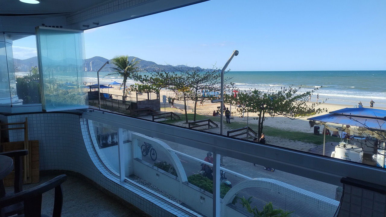 Apartamento para aluguel de temporada em Itapema (Meia Praia)