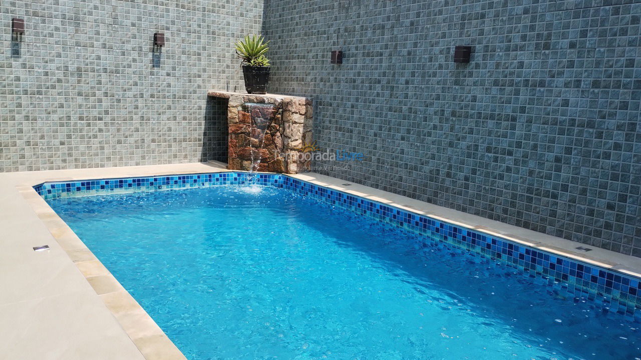 Casa para aluguel de temporada em Praia Grande (Balneário Maracanã)