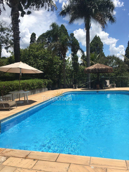 Granja para alquiler de vacaciones em Alumínio (Condomínio Figueiras I)