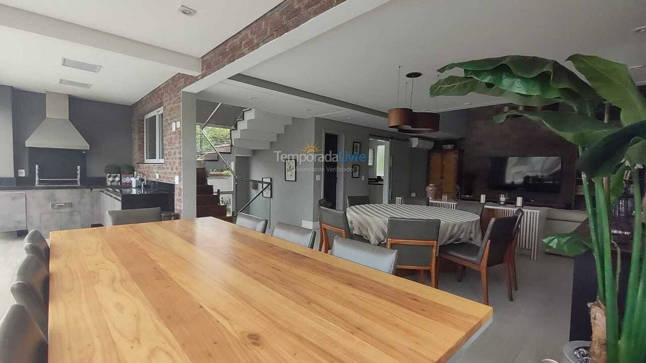 Casa para alquiler de vacaciones em São Sebastião (Juquehy)