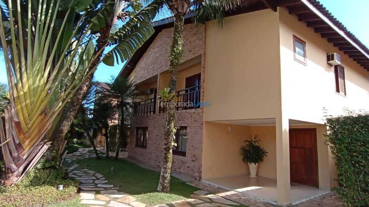 Casa para aluguel de temporada em São Sebastião (Juquehy)