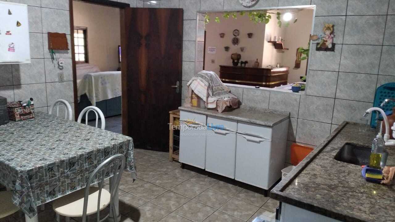 Granja para alquiler de vacaciones em Atibaia (Portão)