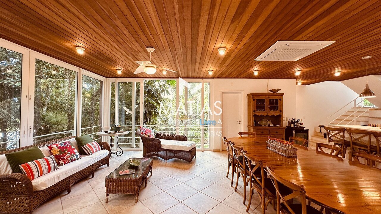 Casa para aluguel de temporada em Guarujá (Condomínio Jardim Iporanga)