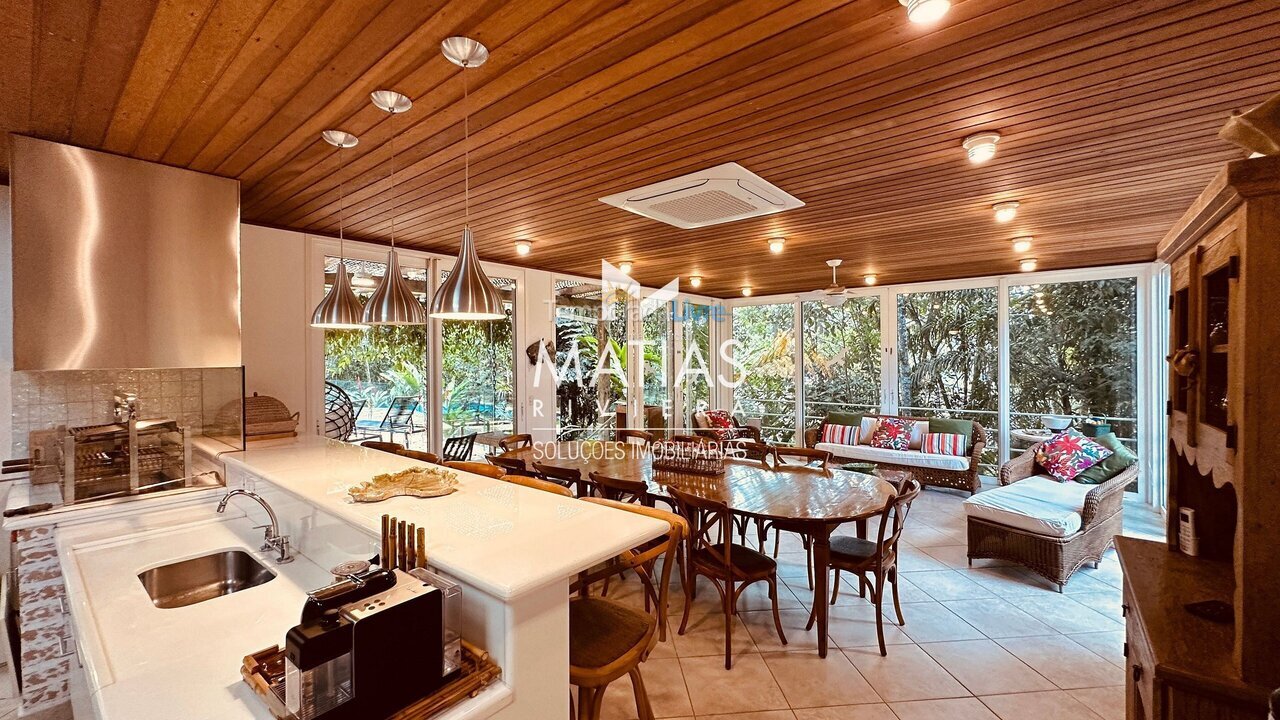 Casa para aluguel de temporada em Guarujá (Condomínio Jardim Iporanga)