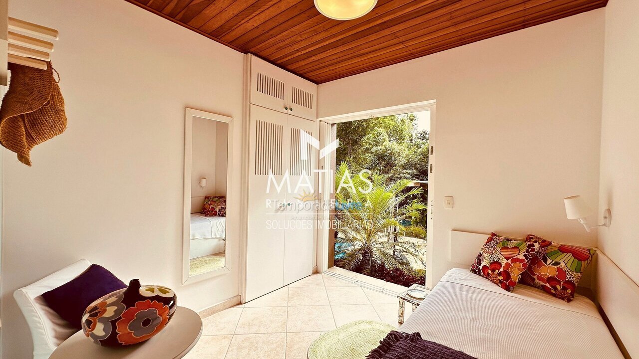 Casa para aluguel de temporada em Guarujá (Condomínio Jardim Iporanga)